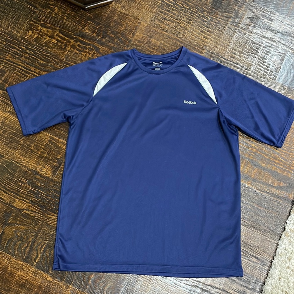 Men’s Athletic short sleeve shirt